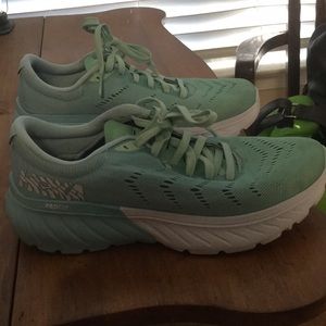Hoka Mach size 7